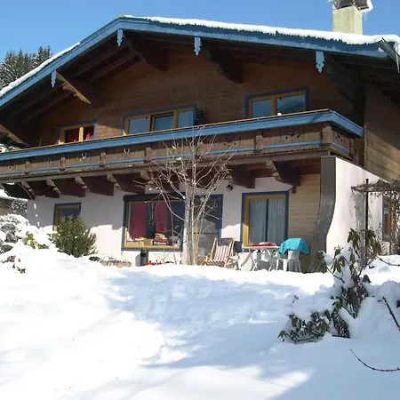 In Neukirchen Near Lifts, Cleaning Included Apartment *