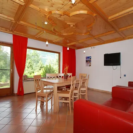 Apartment In Neukirchen Near Lifts, Cleaning Included *